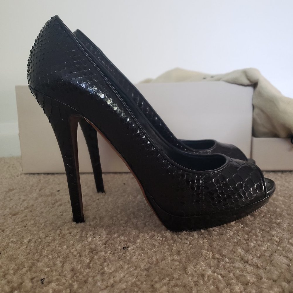 Burberry Heels - Brand NEW-